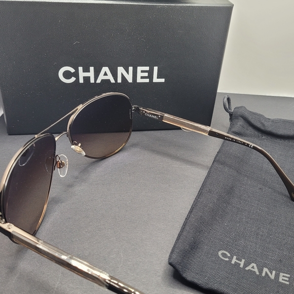 Sunglasses Chanel ? authentic main image 3